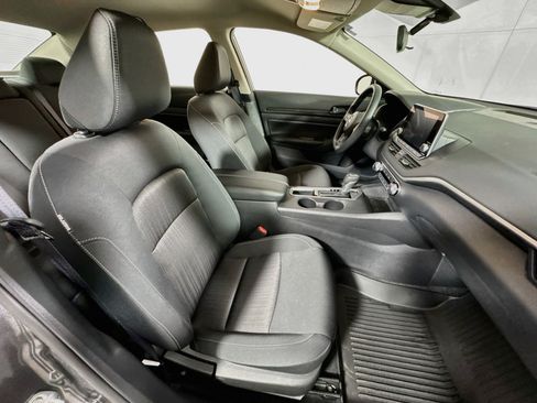 Used 2025 Nissan Altima 2.5 S FWD image 22