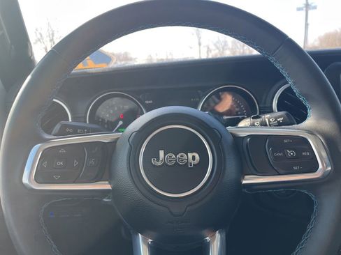 Used 2023 Jeep Wrangler Unlimited Rubicon 4xe image 14