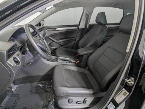 Used 2022 Volkswagen Passat 2.0T SE image 14