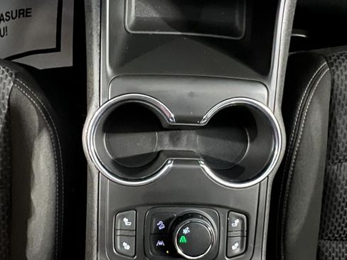 Used 2023 GMC Terrain SLE w/ Driver Convenience Package FWD image 17