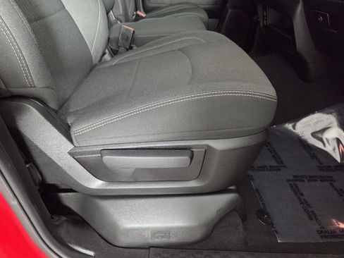 Used 2024 RAM 2500 Big Horn w/ Night Edition image 30