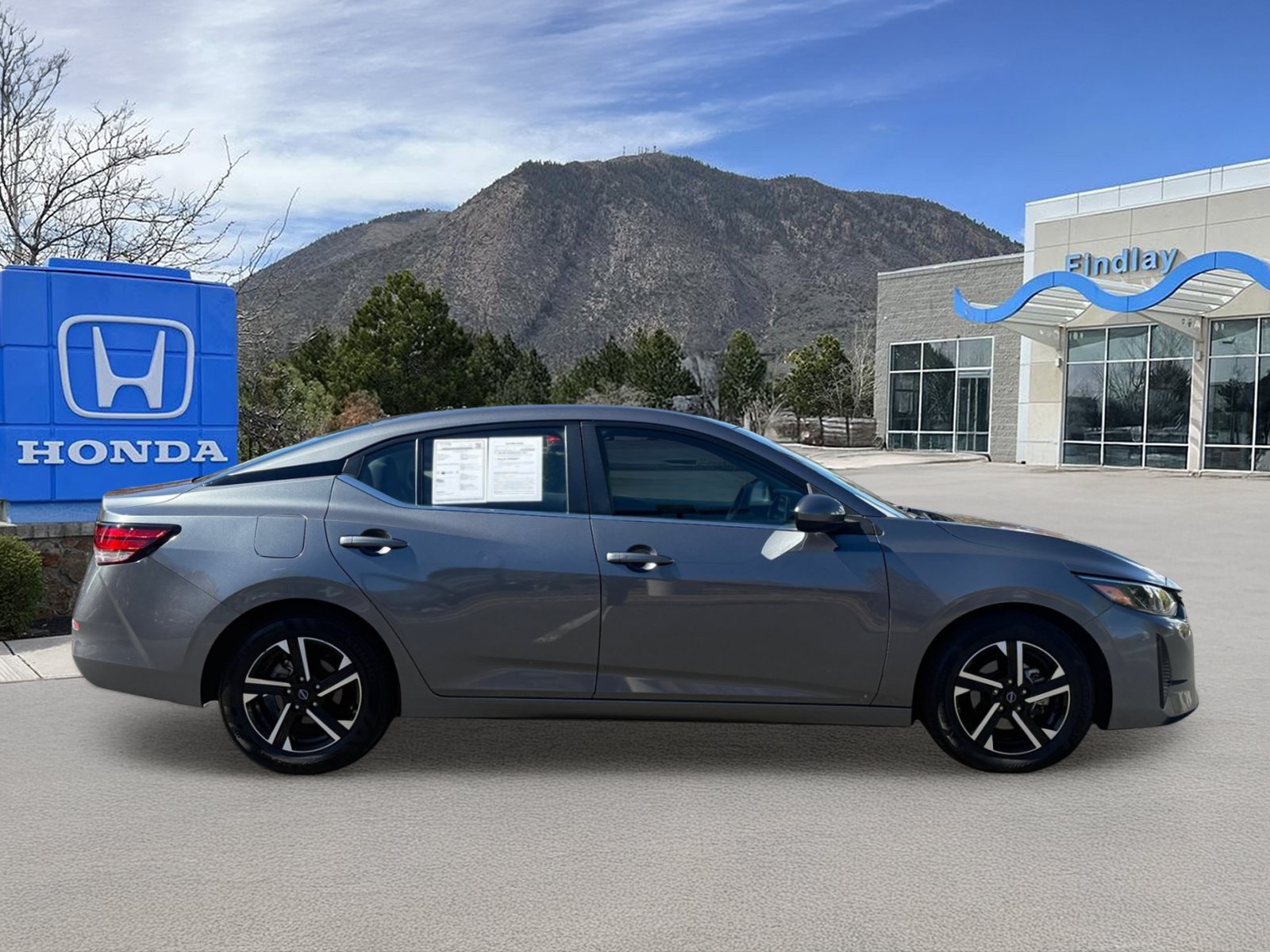 Used 2025 Nissan Sentra SV FWD image 7