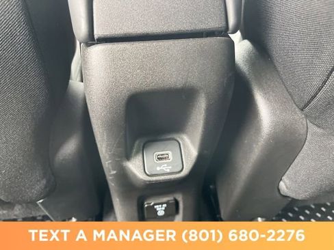 Used 2022 Jeep Renegade Trailhawk w/ Trailer Tow Group AWD/4WD image 18
