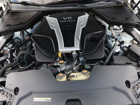 Used 2017 INFINITI Q50 Signature Edition w/ All Weather Package (L93) RWD image 51