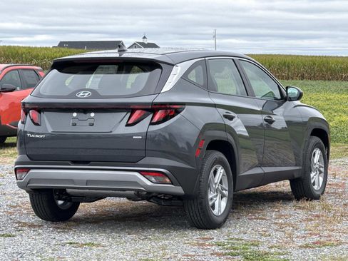New 2026 Hyundai Tucson SE image 12