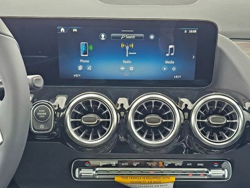 New 2026 Mercedes-Benz GLA 250 4MATIC image 36