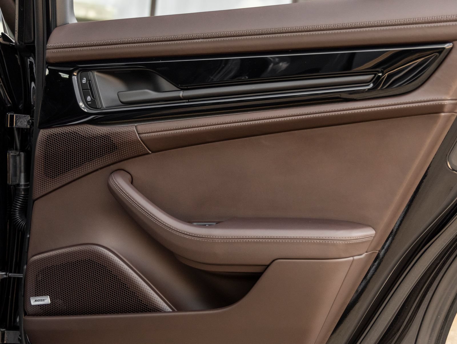 New 2026 Porsche Panamera 4 AWD/4WD image 39