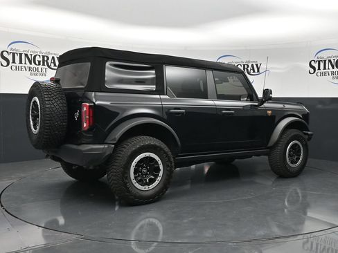Used 2024 Ford Bronco Badlands AWD/4WD image 9