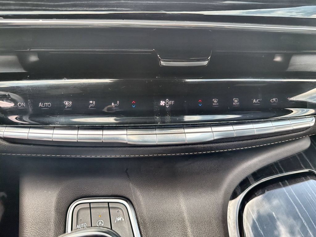 Used 2023 Cadillac Escalade Sport AWD/4WD image 17