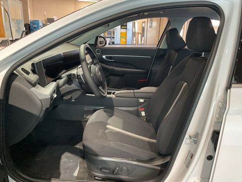 New 2025 Hyundai Sonata SEL image 8