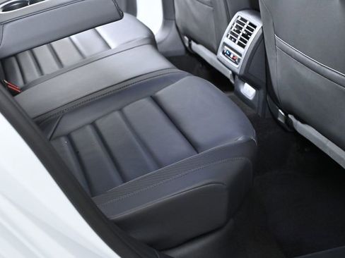 Used 2024 Volkswagen Golf R image 30