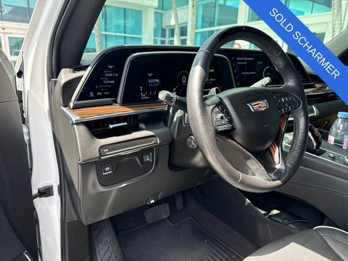 Used 2024 Cadillac Escalade Premium Luxury RWD image 6