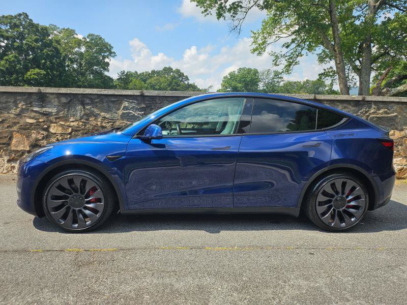 Used 2023 Tesla Model Y Performance AWD/4WD image 8