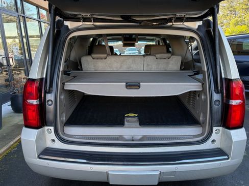 Used 2015 Chevrolet Suburban LTZ image 25