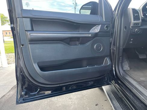 Used 2021 Ford Expedition Max XLT image 23