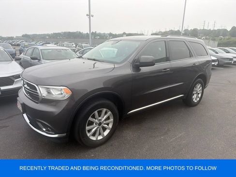 Used 2019 Dodge Durango SXT AWD/4WD image 2