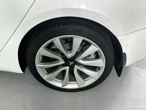 Used 2022 Tesla Model 3 Long Range AWD/4WD image 27