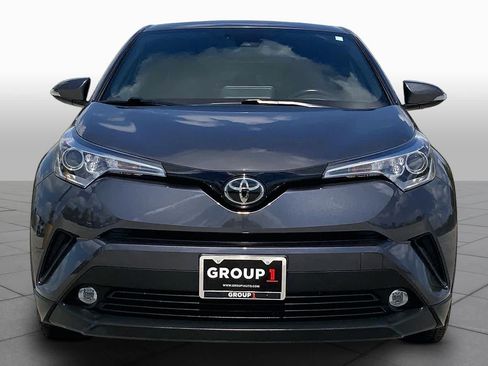 Used 2019 Toyota C-HR Limited FWD image 4