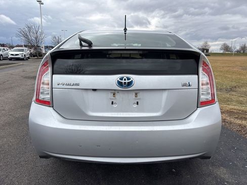Used 2015 Toyota Prius Two image 8