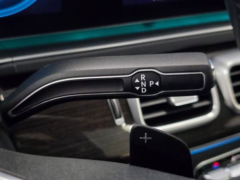 Used 2022 Mercedes-Benz GLS 450 4MATIC image 17