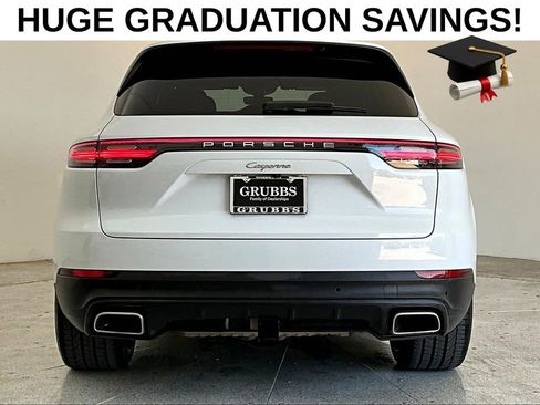 Used 2023 Porsche Cayenne AWD/4WD image 6