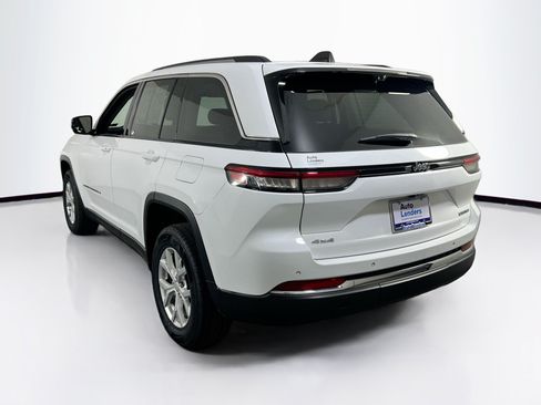 Used 2023 Jeep Grand Cherokee Limited w/ Luxury Tech Group II AWD/4WD image 7