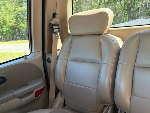Used 2002 Ford F150 King Ranch AWD/4WD image 32