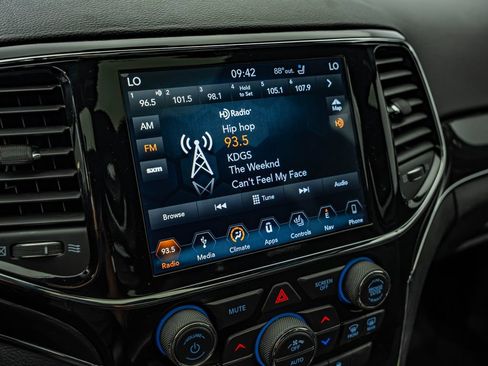 Used 2019 Jeep Grand Cherokee Trailhawk AWD/4WD image 27