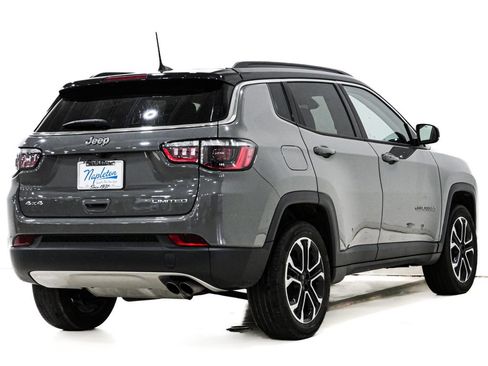 Used 2022 Jeep Compass Limited w/ Sun and Sound Group AWD/4WD image 7