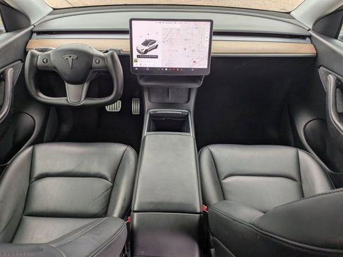 Used 2021 Tesla Model Y Performance image 17