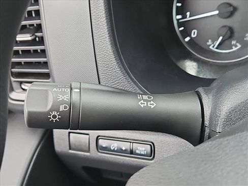 Used 2022 Nissan Frontier S image 15