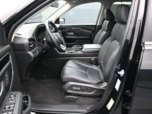 Used 2025 Honda Pilot EX-L image 24