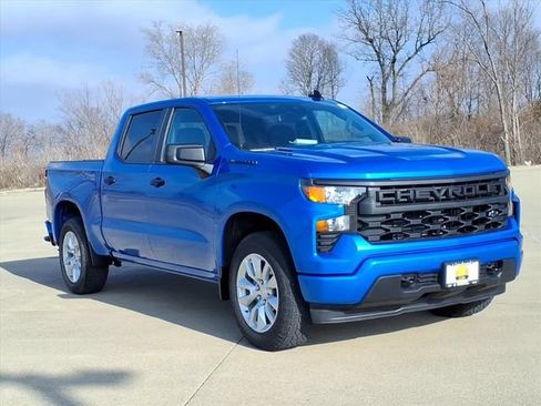 Used 2025 Chevrolet Silverado 1500 Custom w/ LPO, Dark Essentials Package AWD/4WD image 6