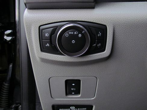 Used 2019 Ford F250 XLT w/ XLT Value Package image 23