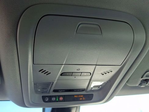 Used 2021 Chevrolet Blazer LT image 23