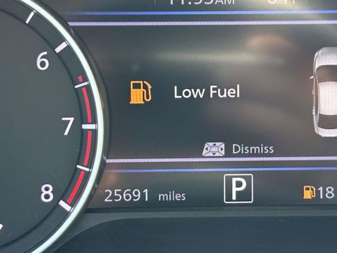 Used 2023 Nissan Sentra SR w/ Trunk Package FWD image 31