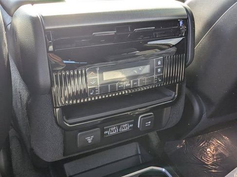 New 2026 Jeep Grand Wagoneer Limited AWD/4WD image 16