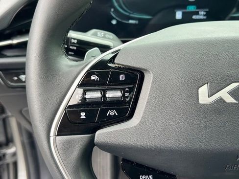 Certified 2024 Kia Niro EX FWD image 23