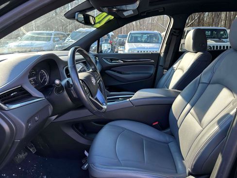 Used 2024 Buick Enclave Essence w/ Experience Buick Package AWD/4WD image 10