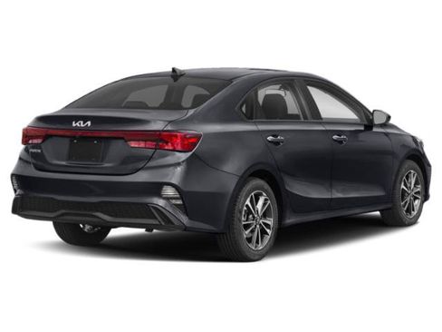 Used 2023 Kia Forte LXS FWD image 2
