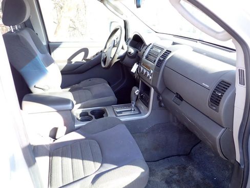 Used 2006 Nissan Pathfinder SE w/ (P01) Se Premium Pkg image 6