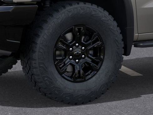 New 2026 Chevrolet Silverado 1500 ZR2 image 9