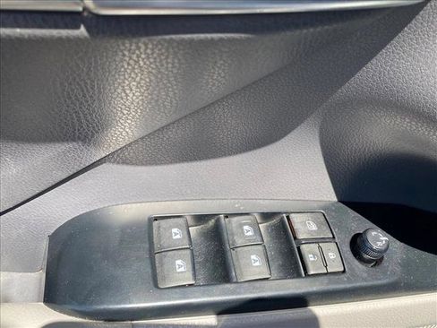 Used 2020 Toyota Camry SE w/ Audio Package FWD image 12