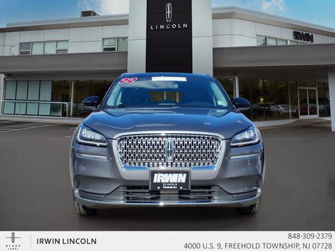 Used 2022 Lincoln Corsair AWD w/ Premium Package image 3