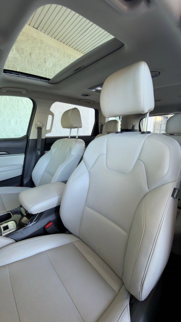 Used 2024 Kia Telluride S w/ S Sunroof Package AWD/4WD image 2