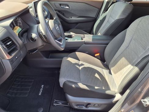 Certified 2023 Nissan Rogue SV image 12