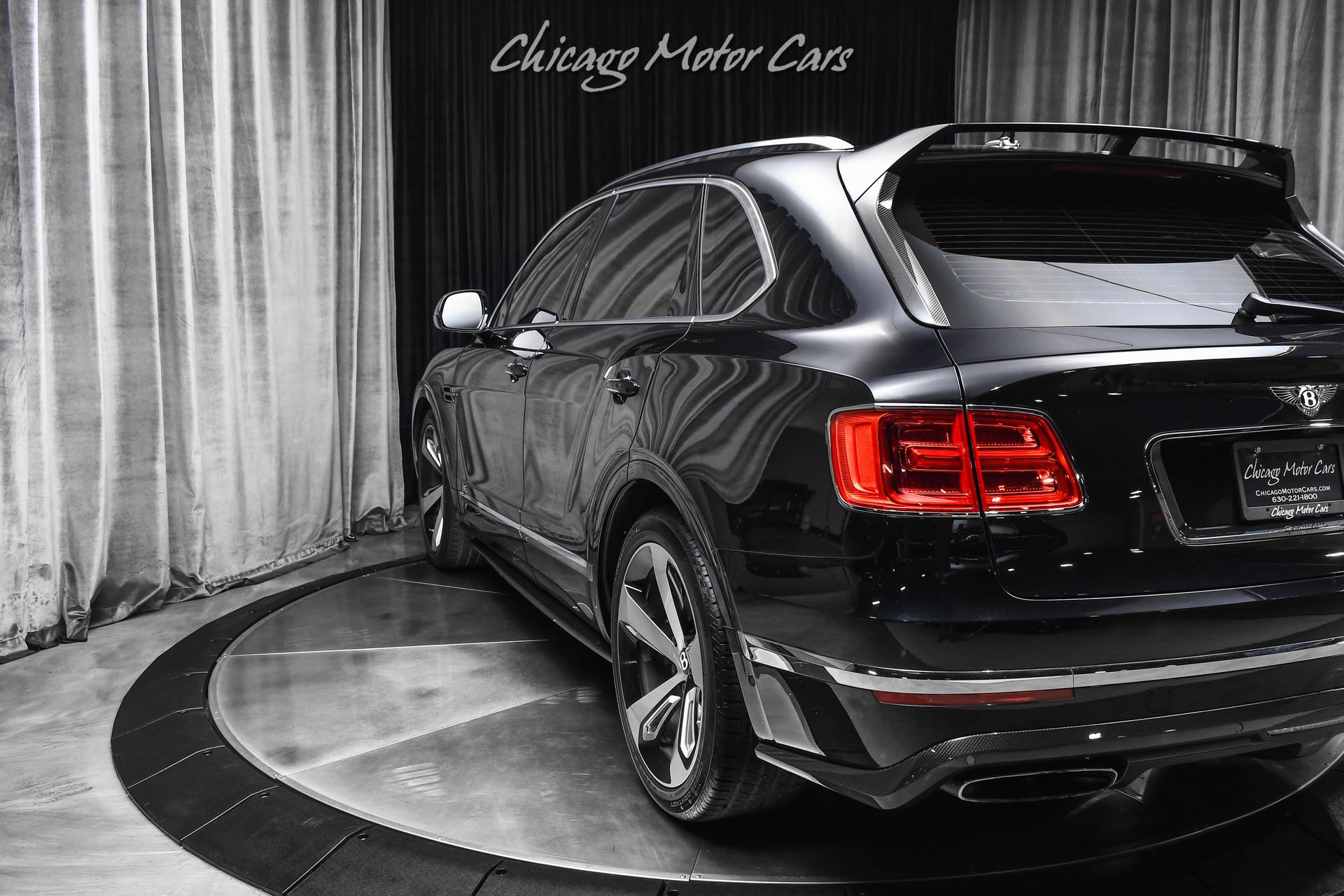Used 2017 Bentley Bentayga AWD/4WD image 52