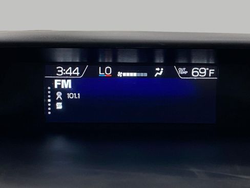 Used 2023 Subaru Forester Premium AWD/4WD image 23