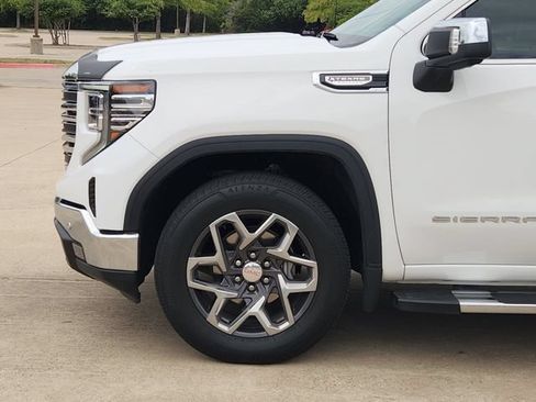 Used 2024 GMC Sierra 1500 SLT RWD image 8
