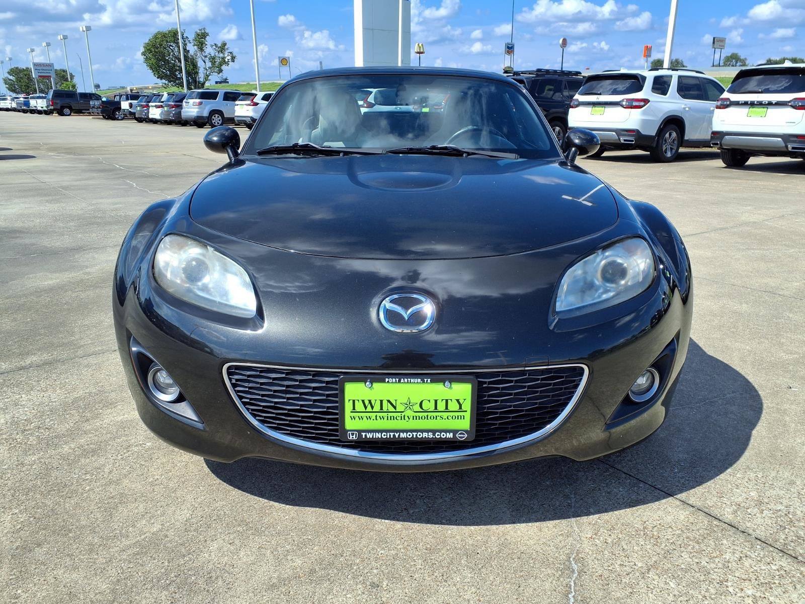 Used 2011 MAZDA MX-5 Miata Grand Touring RWD image 3